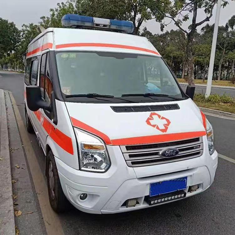 下冶镇用途不同，救护车装备标准也不同